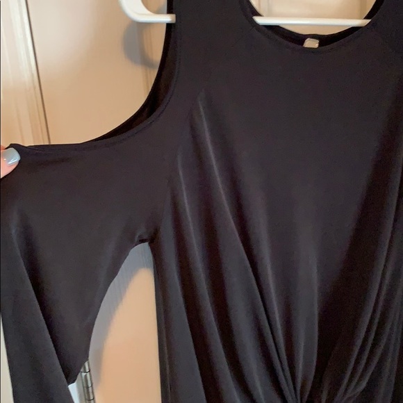 Black Cold Shoulder Top - Picture 3 of 8